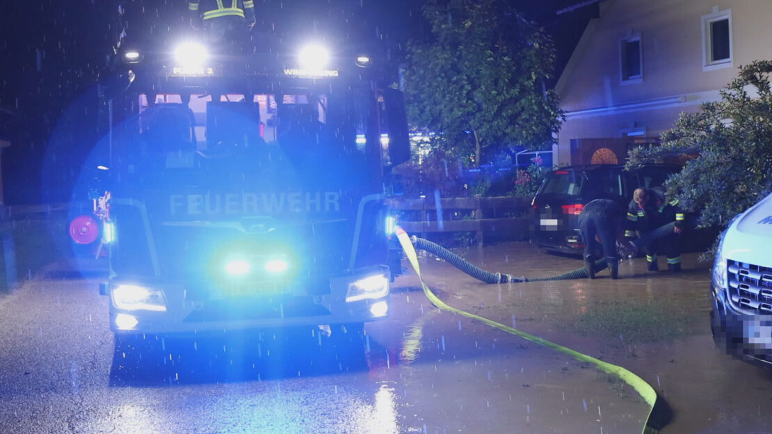 Unwetter mit Starkregen sorgte für einsatzreichen Abend für viele Feuerwehren in Oberösterreich